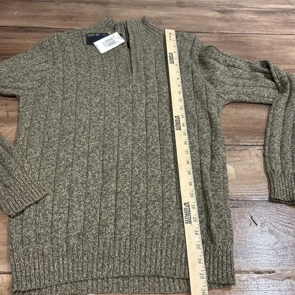 Bill Blass Ribbed Knit 1/4 Zip Green Beige Size M Men's Sweater - Picture 8 of 10